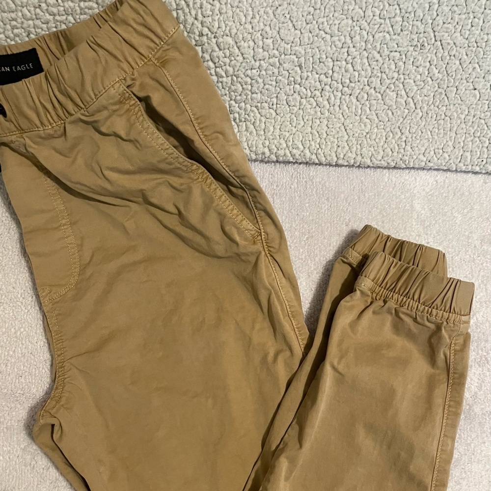 American Eagle Khaki Joggers (XS)